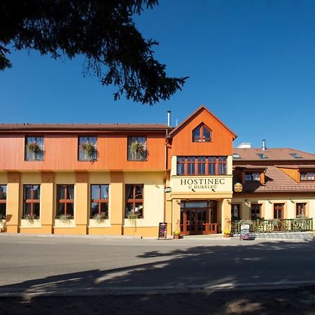Hostinec U Hubalku Adlerkosteletz Exterior foto