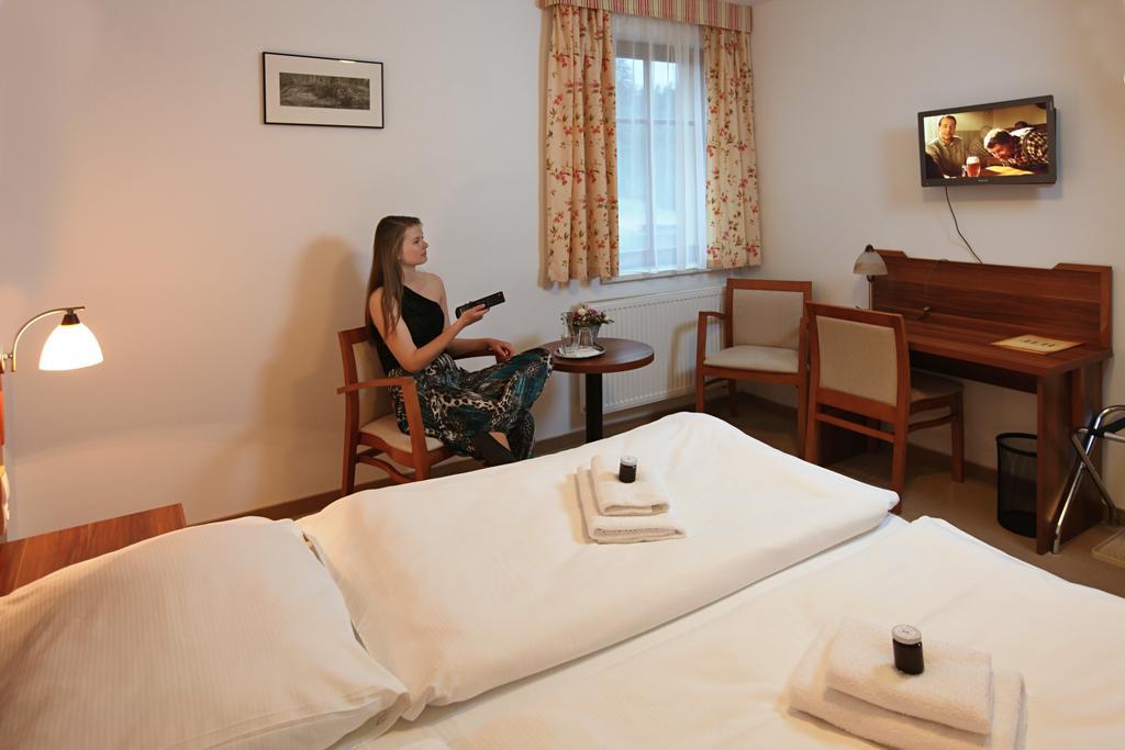Hostinec U Hubalku Adlerkosteletz Zimmer foto